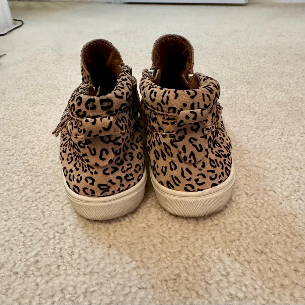 $148 Gianni Bini Genuine Leather Double Zip Leopard Print Sneakers 8